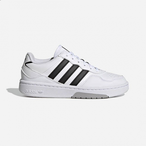 Adidas 
Courtic