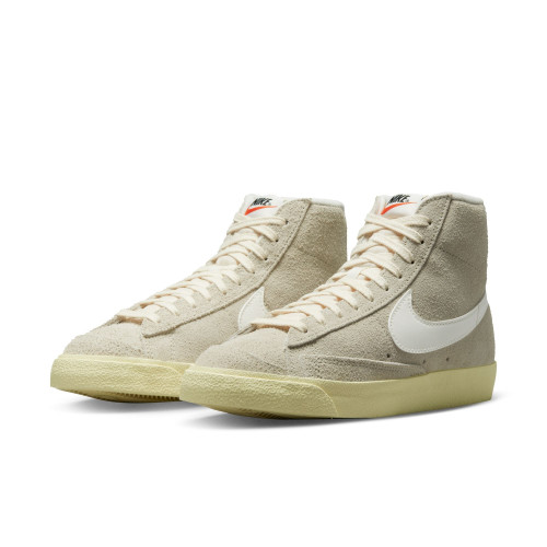 Nike Blazer Mid '77 2