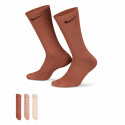 Nike Everyday Plus...