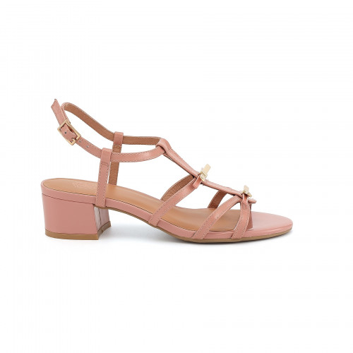 Emilie Karston Nelia