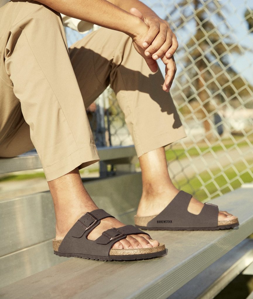 Les Birkenstock sont idéal pour profiter de l'été ! Elles sont légère et confortable. Sandales, chaussures ouvertes : enfin la collection été !